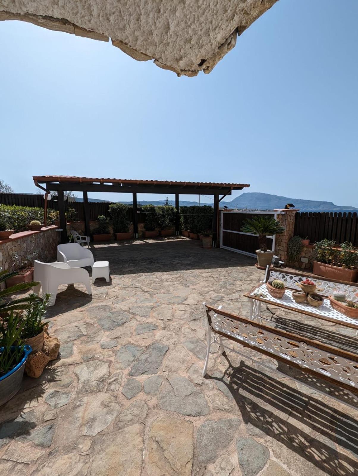 Villa Baia Di Cornino كوستوناتشي المظهر الخارجي الصورة