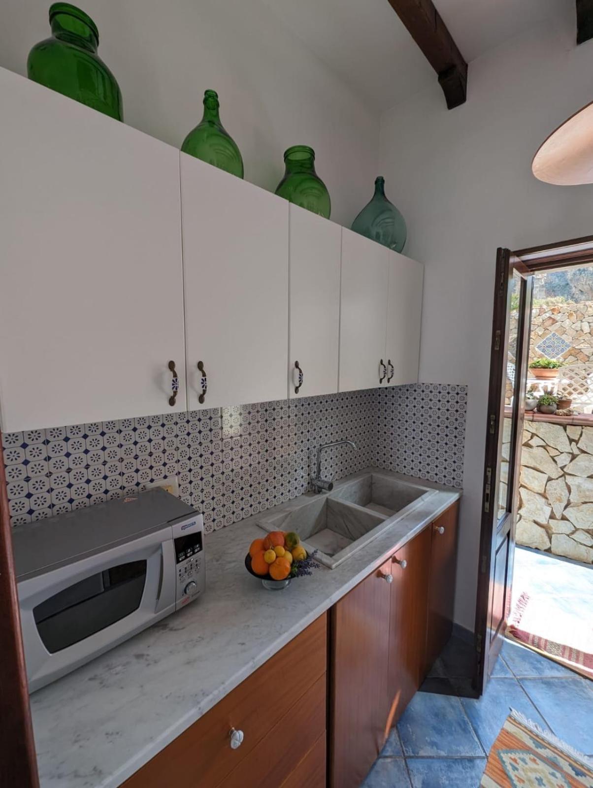 Villa Baia Di Cornino كوستوناتشي المظهر الخارجي الصورة