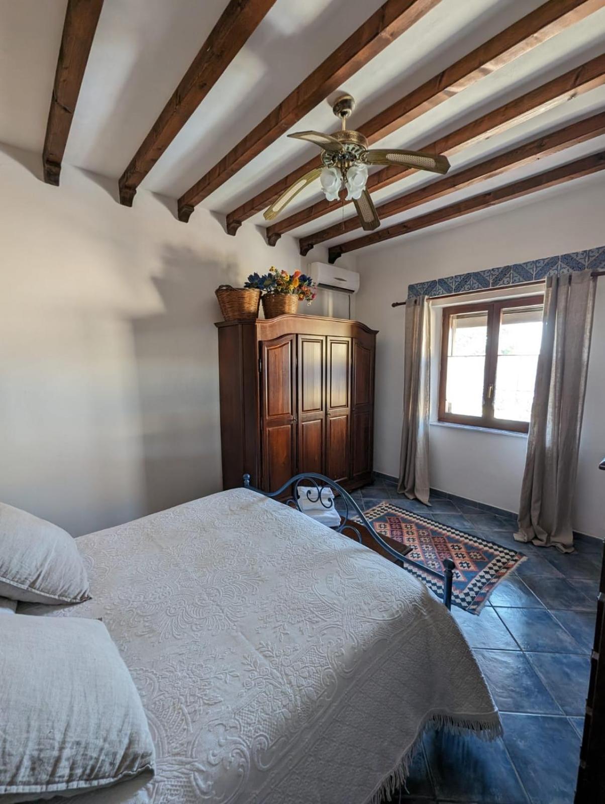 Villa Baia Di Cornino كوستوناتشي المظهر الخارجي الصورة