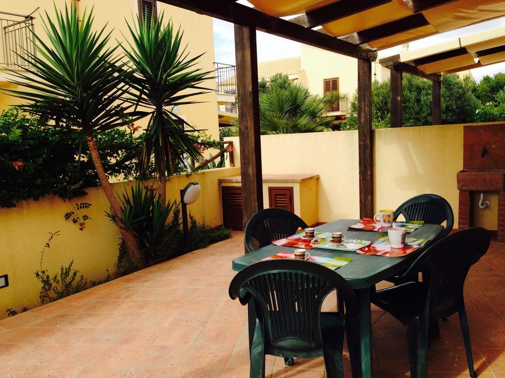 Villa Baia Di Cornino كوستوناتشي الغرفة الصورة